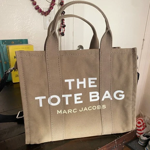 Marc Jacobs Brown Canvas Tote Bag - Picture 1 of 3